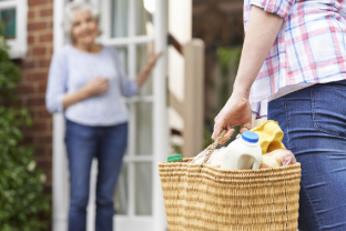 Boodschappen doen voor ouderen